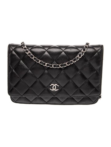 Classic Quilted Wallet On Chain