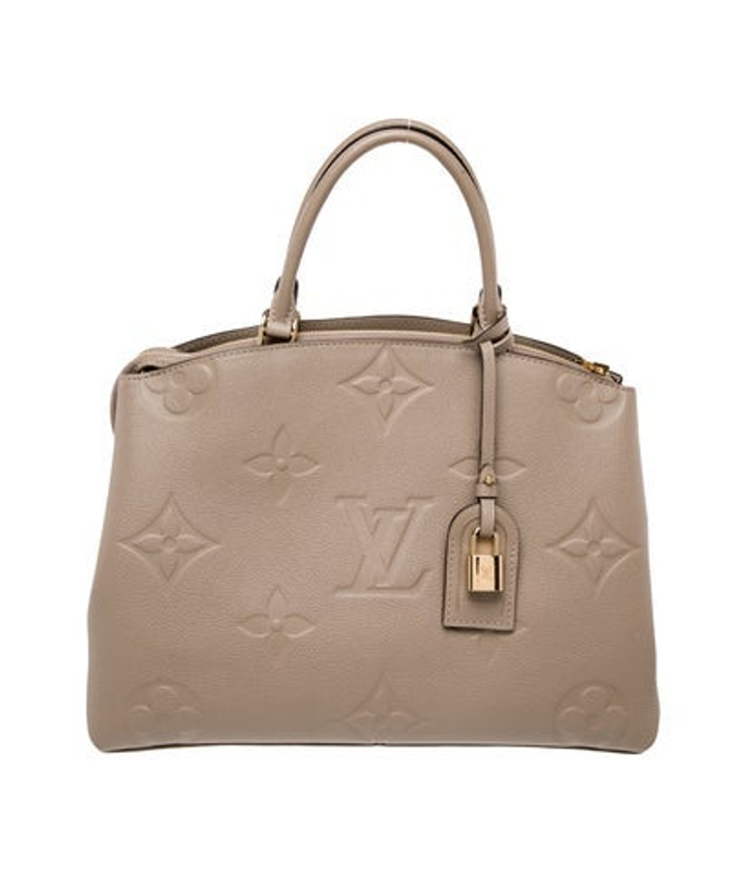 Louis Vuitton Vuitton Monogram Giant Grand Palais