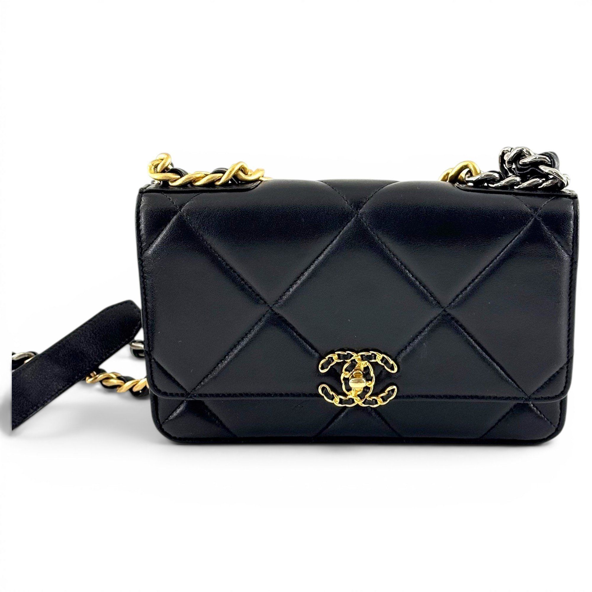 Wallet On Chain Chanel 19 leather handbag