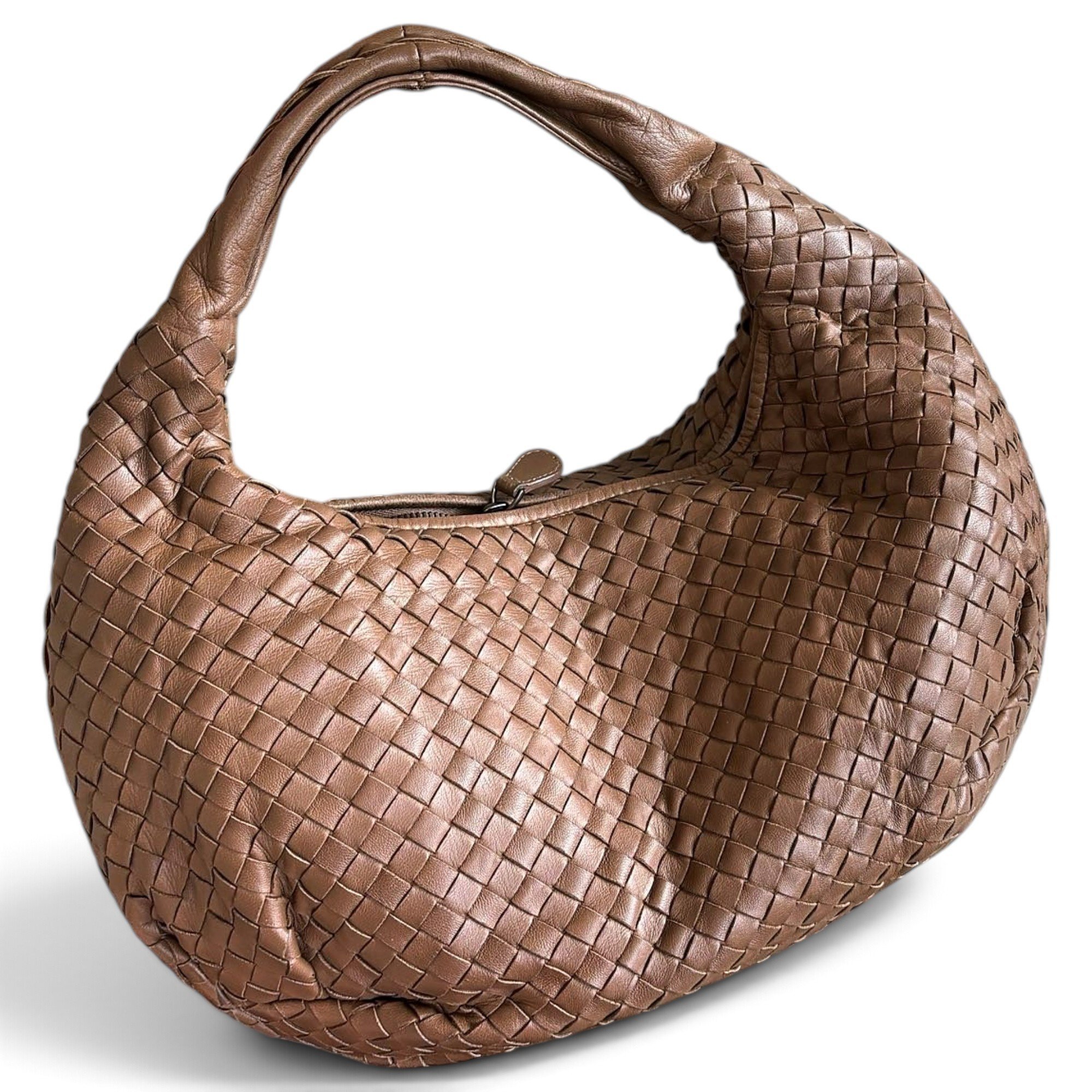 Veneta leather handbag