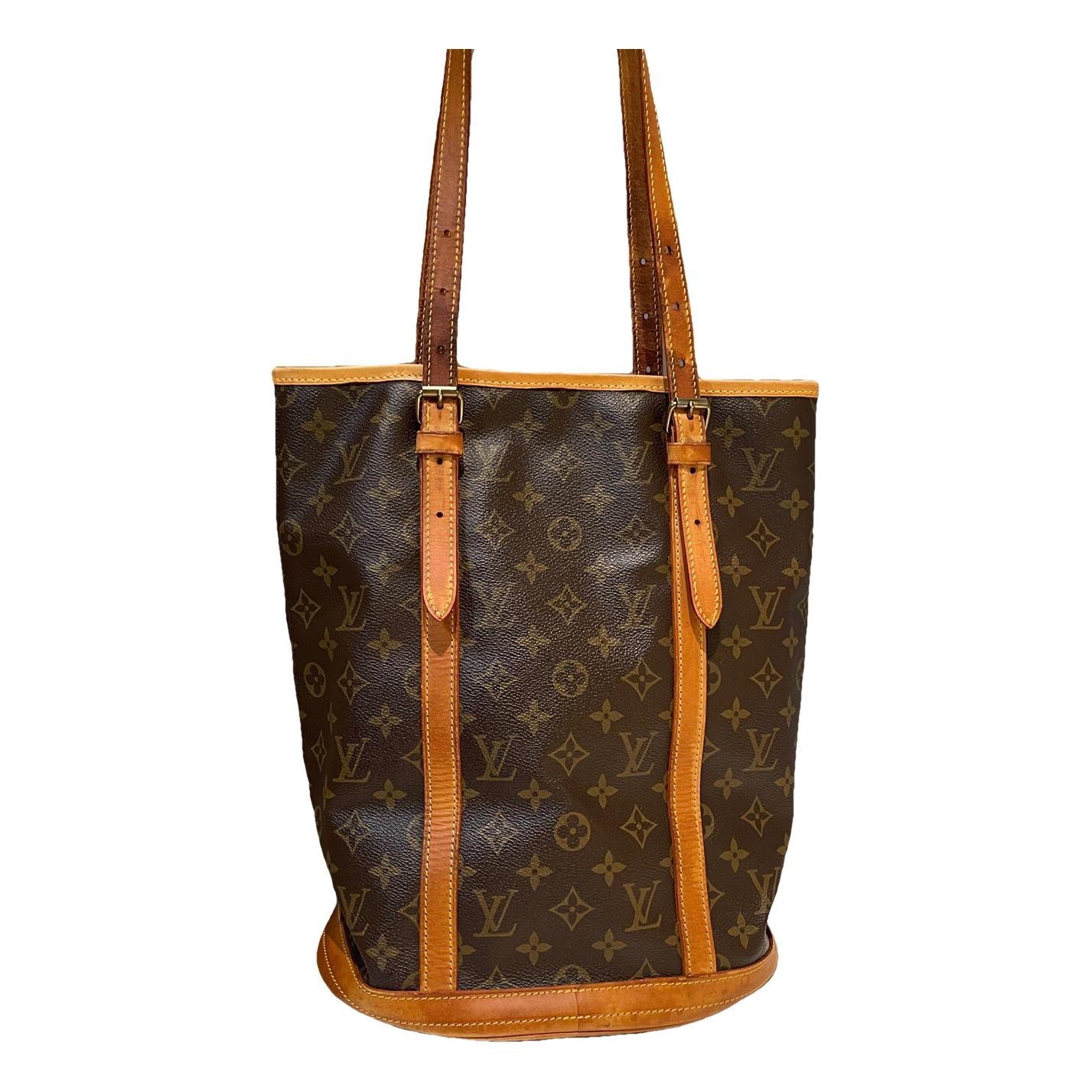 Bucket vegan leather handbag