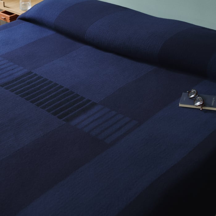 Gris H Tape Bed Cover