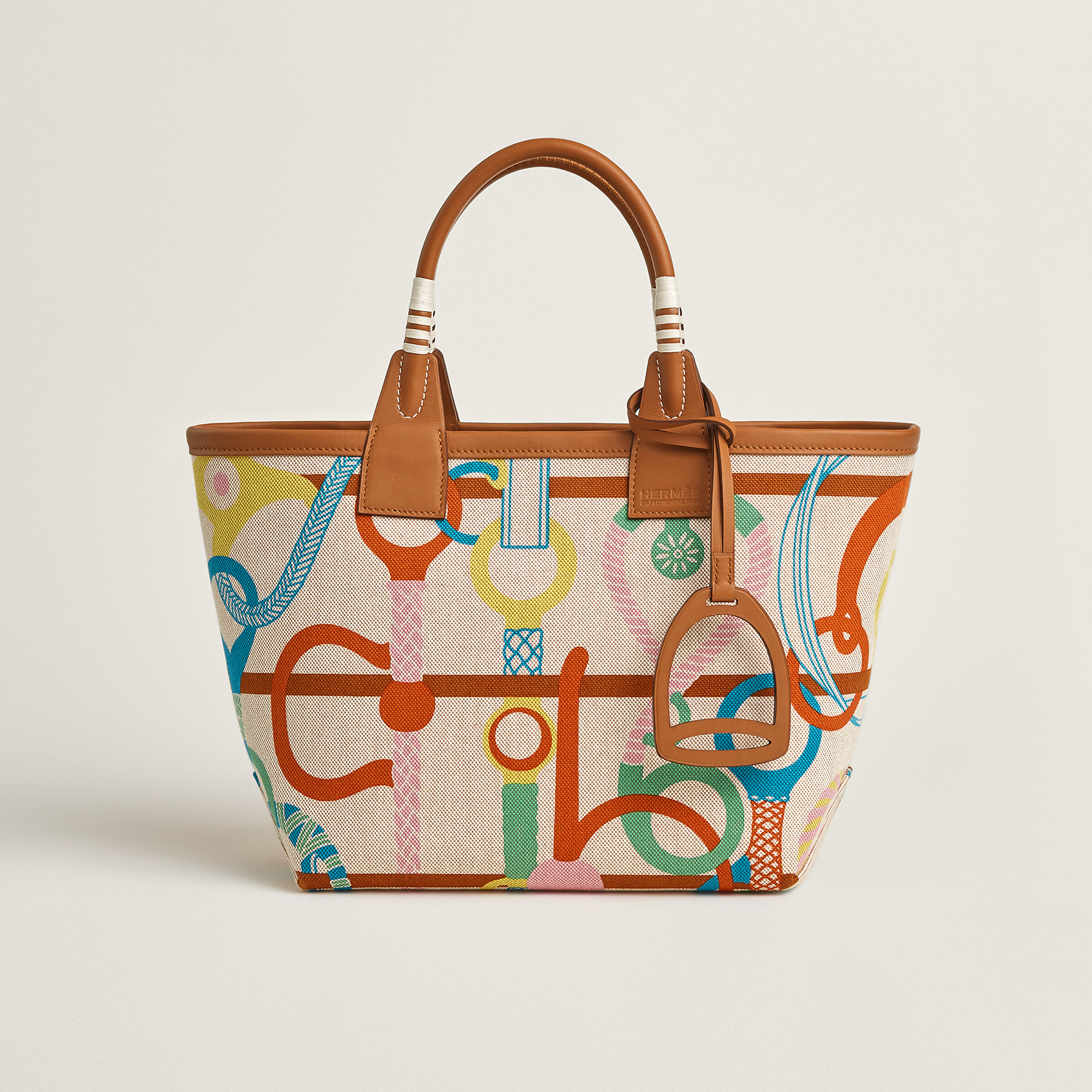 Steeple 25 bag