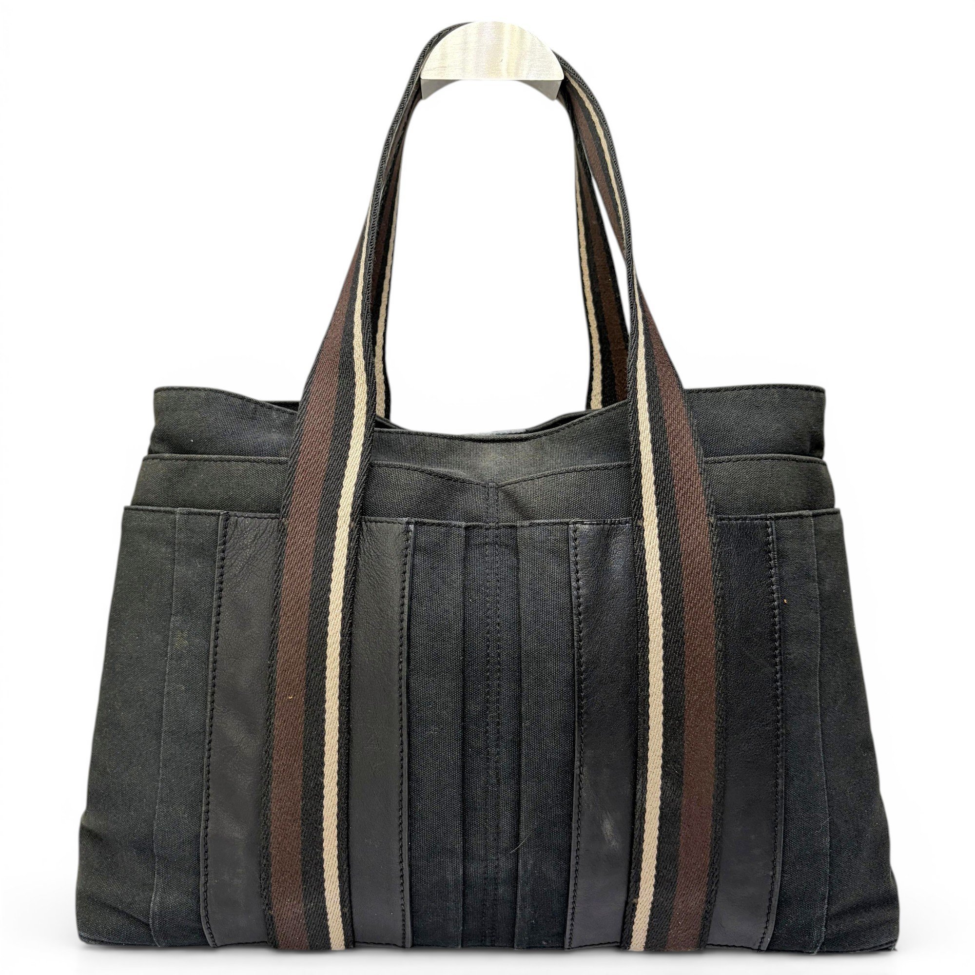 Troca leather handbag