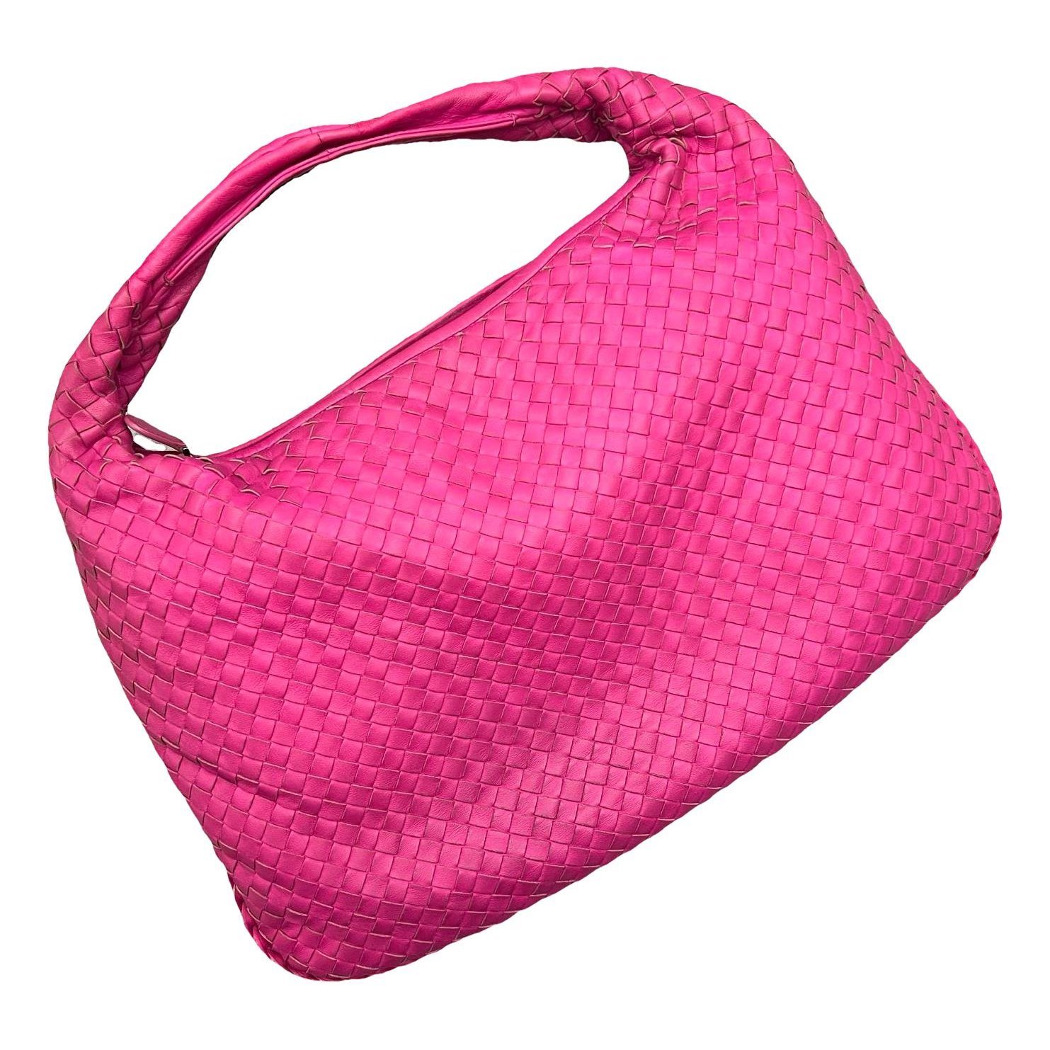 Veneta leather handbag