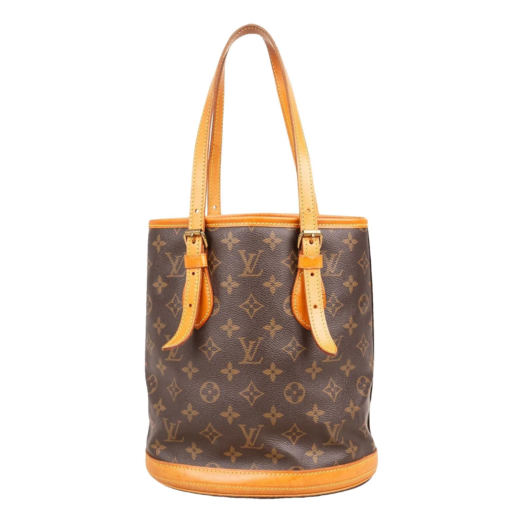 Bucket leather handbag