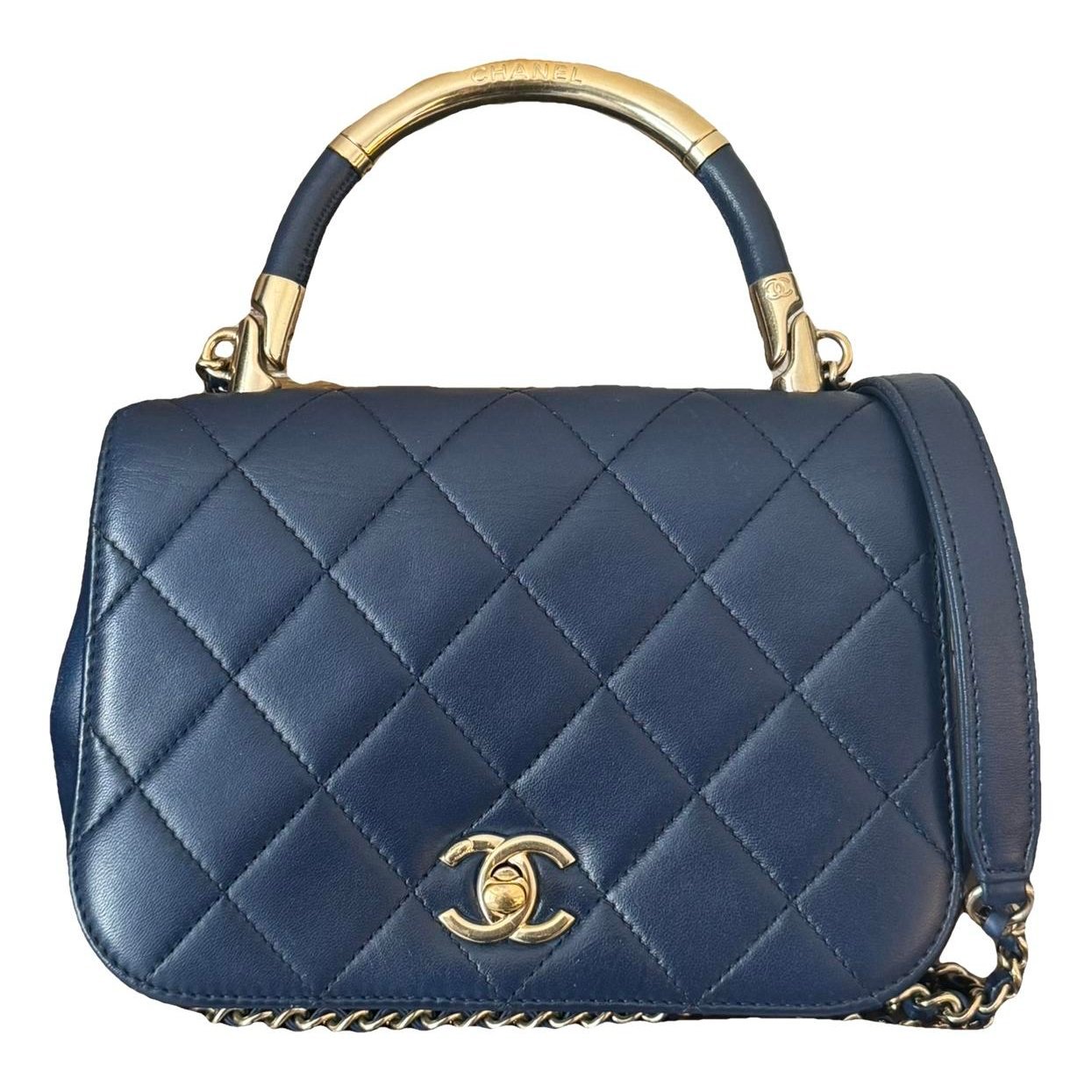Chic With Me leather crossbody bag