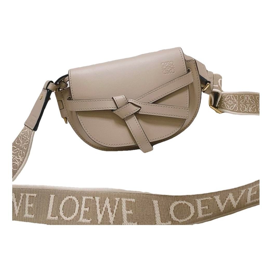 Gate leather handbag