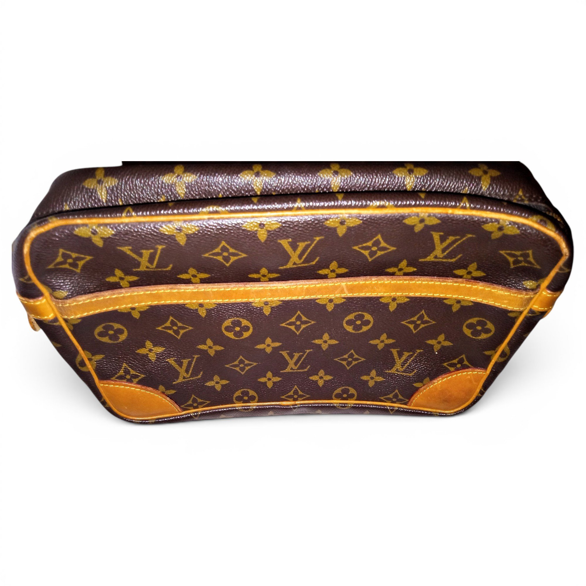 Weekend leather clutch bag