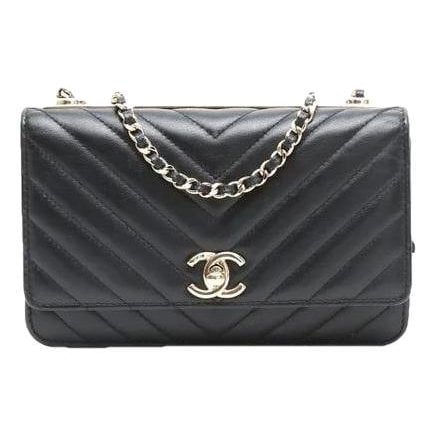Wallet On Chain leather crossbody bag
