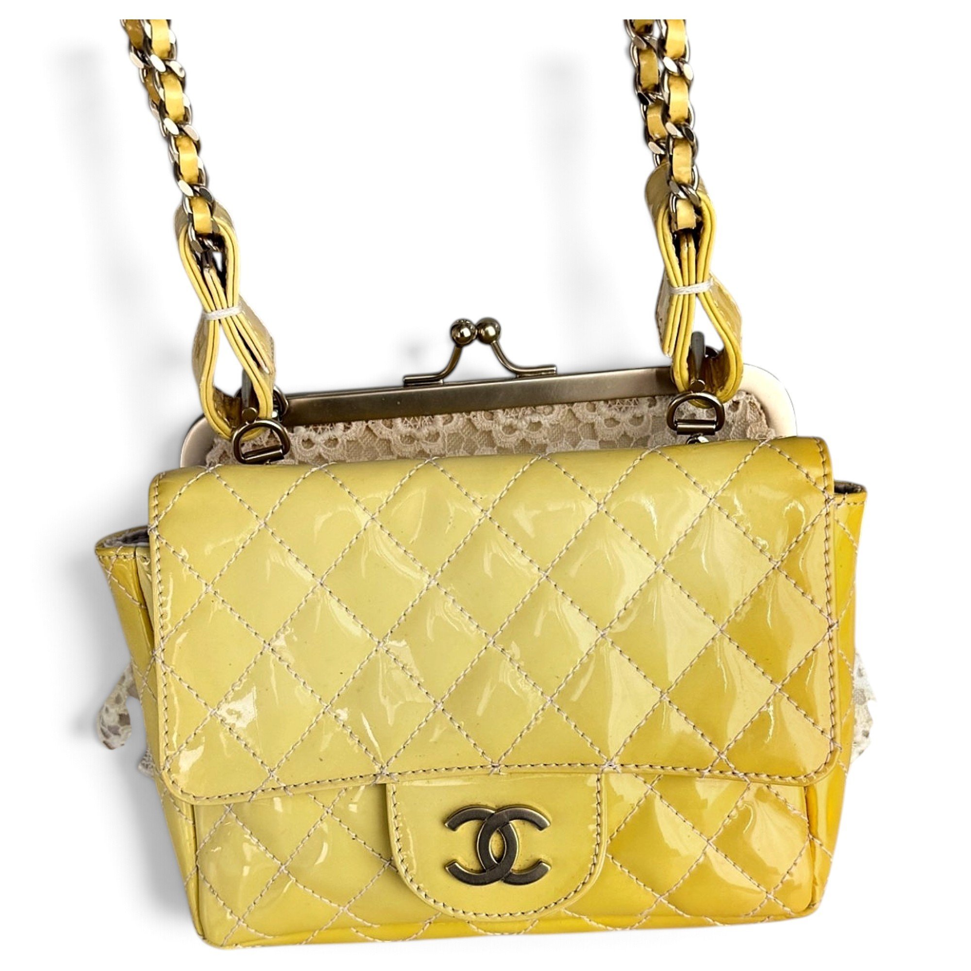 Timeless/Classique patent leather handbag