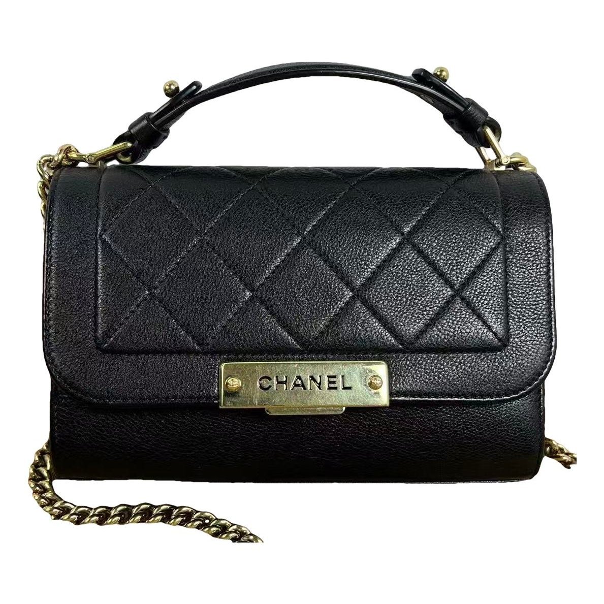 Timeless/Classique leather crossbody bag