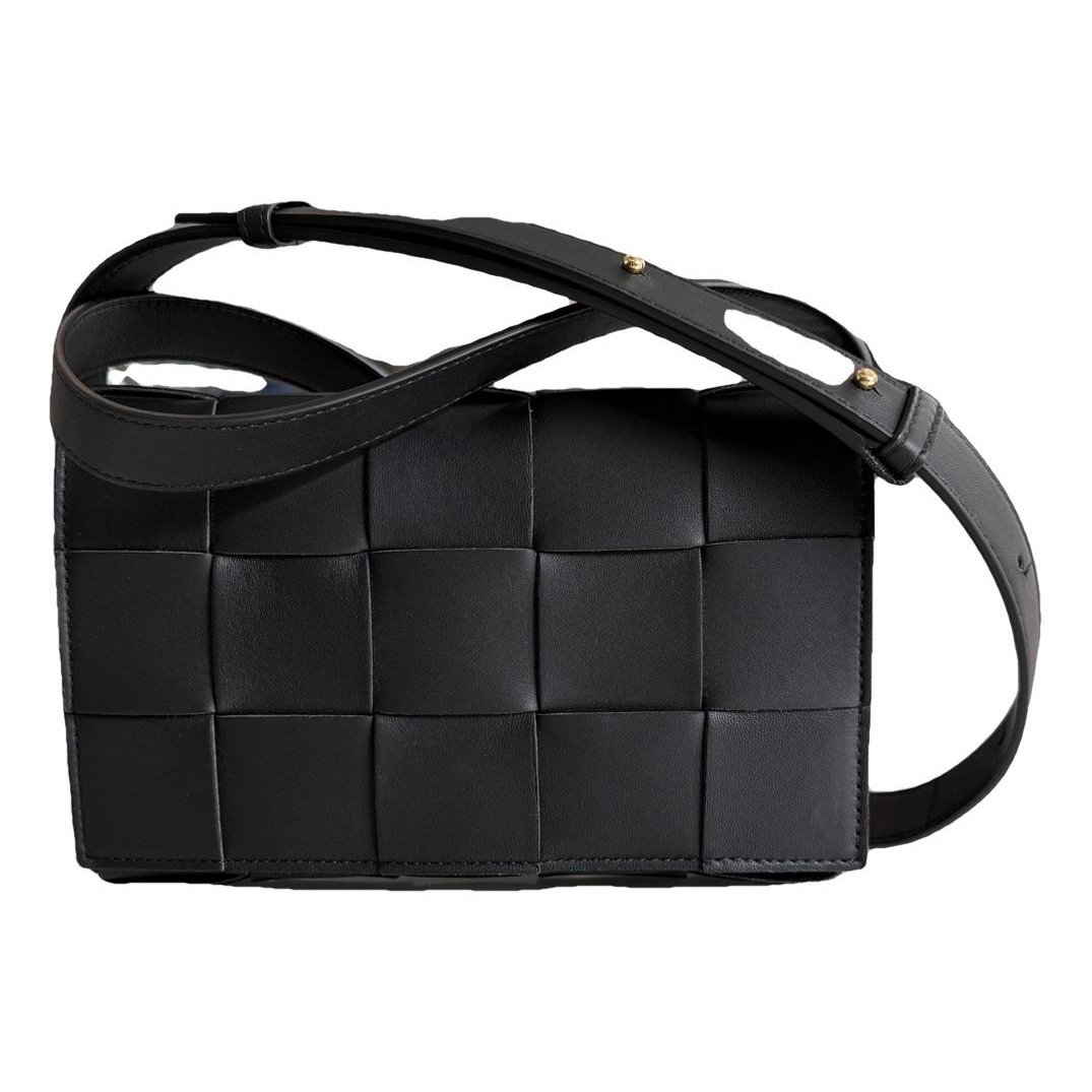 Cassette leather crossbody bag