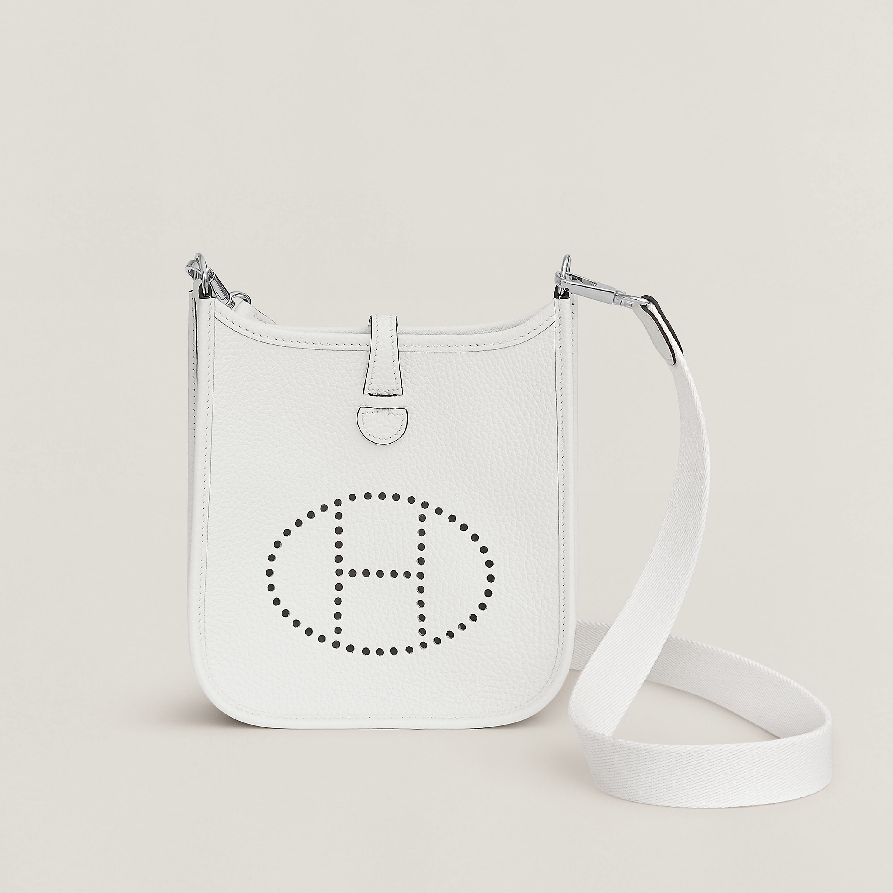 Evelyne 16 Amazone 백