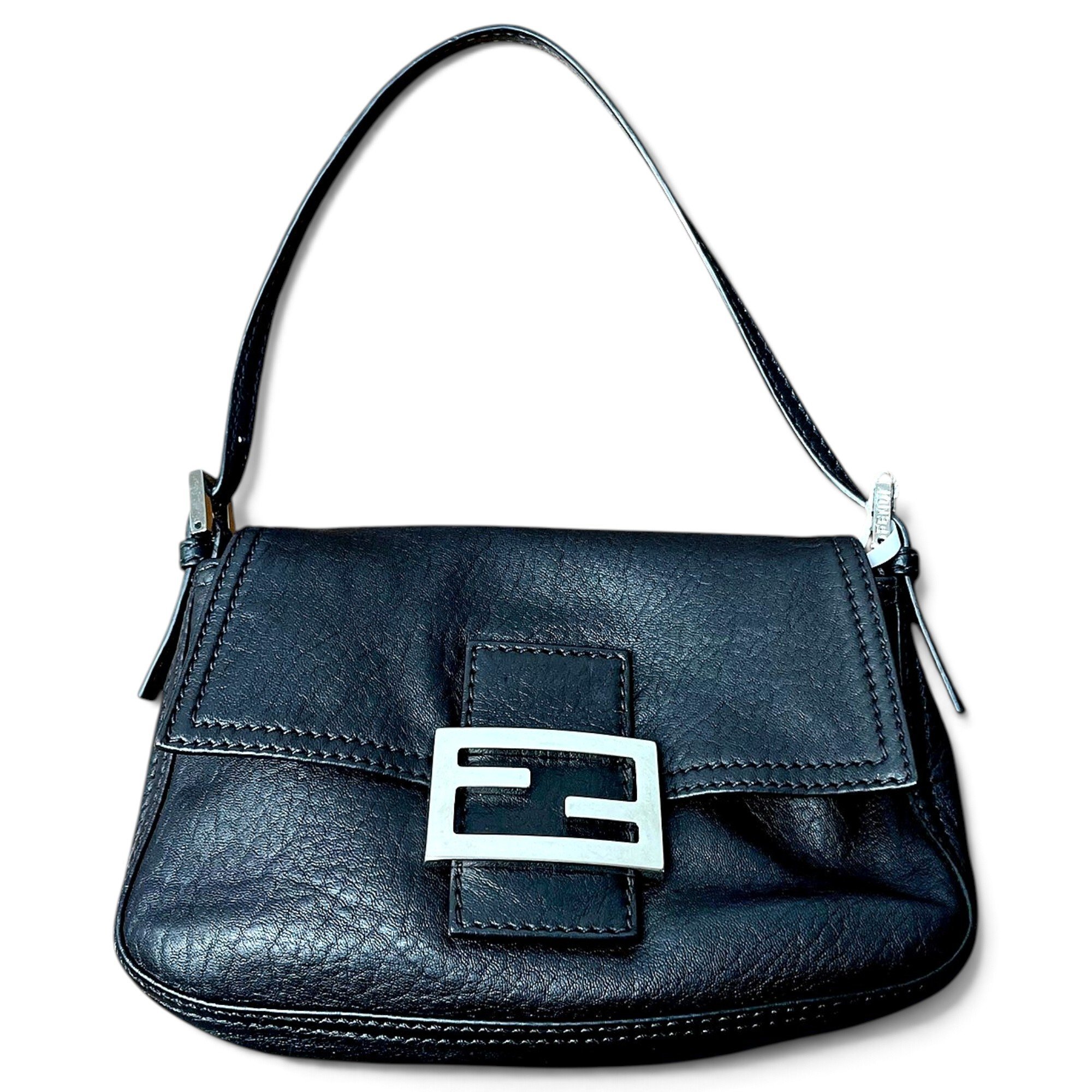 Baguette leather handbag