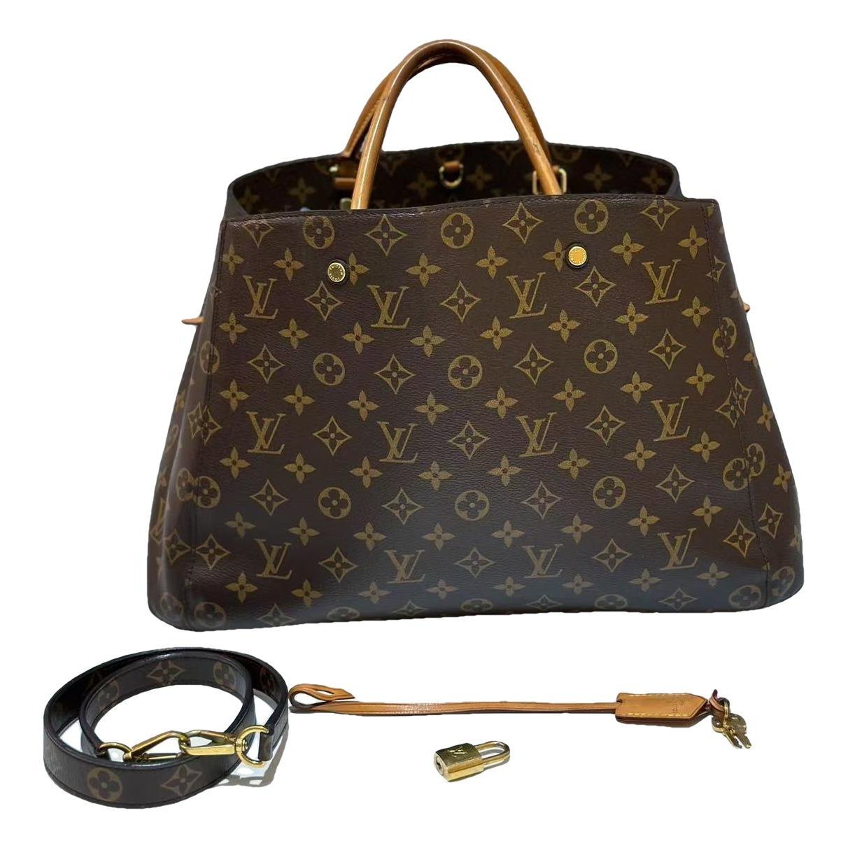 Montaigne leather handbag