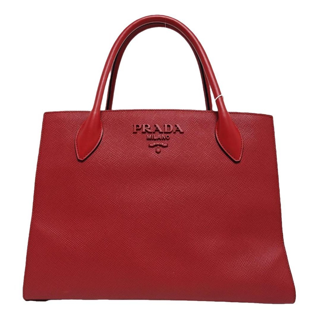 Monochrome leather handbag