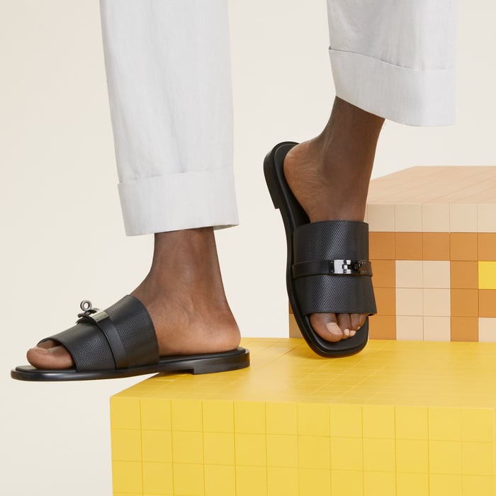 Noir Gabriel Sandal