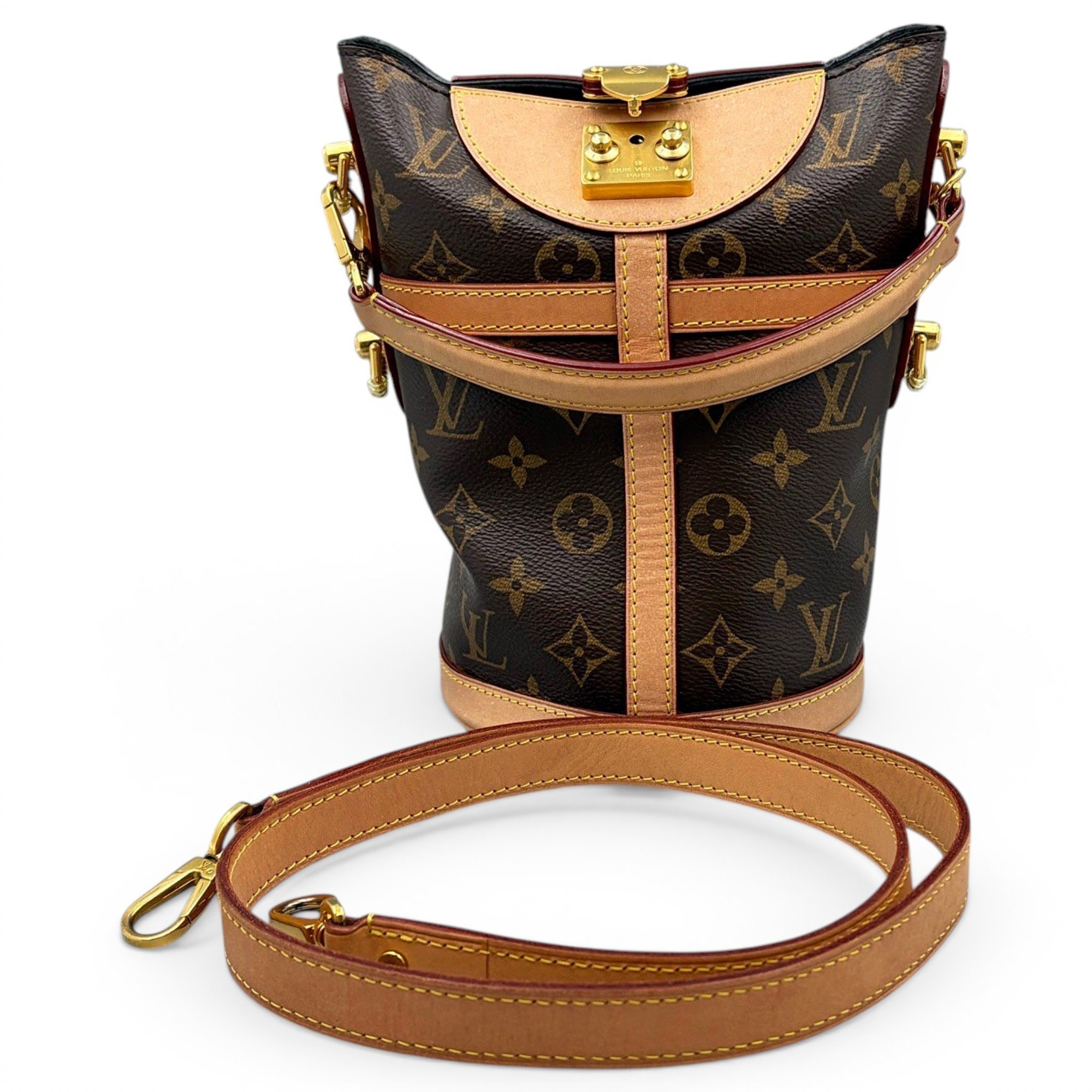 Duffle leather handbag