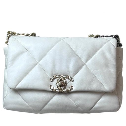 Chanel 19 leather handbag