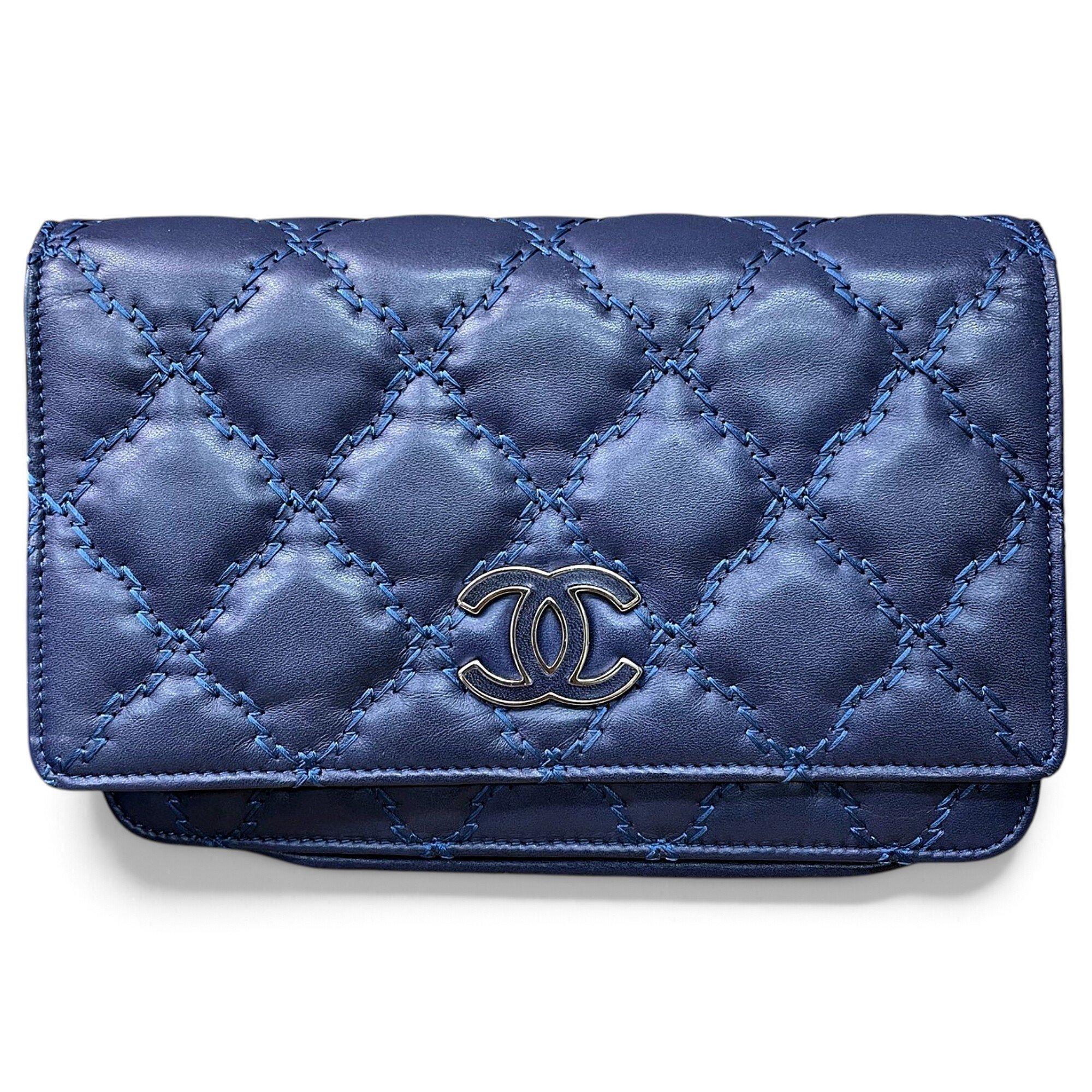 Wallet On Chain Timeless/Classique leather crossbody bag