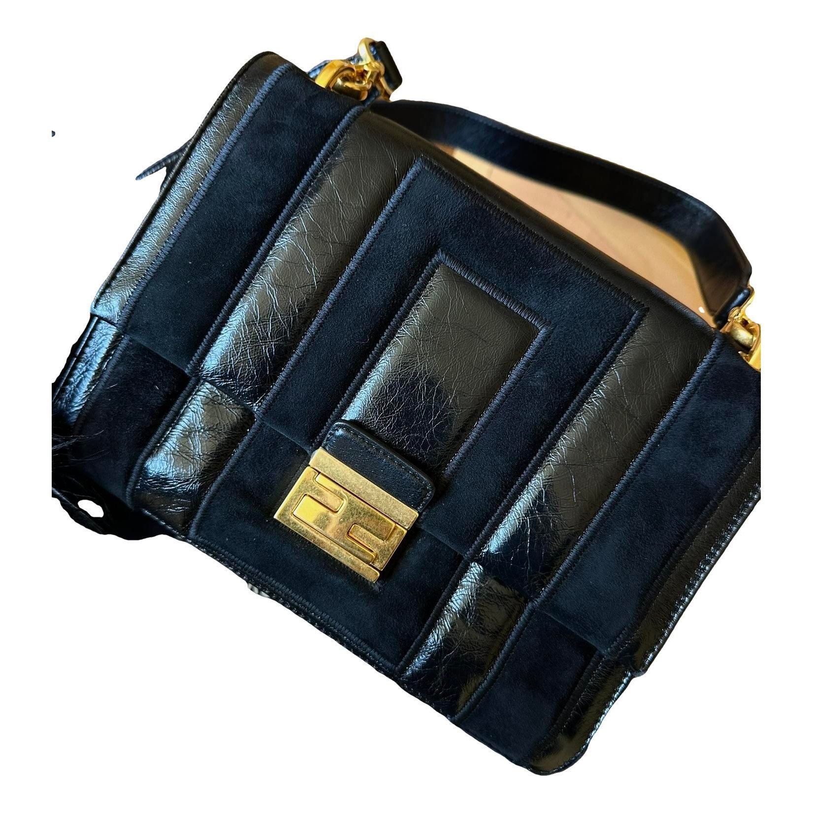 Kan U leather crossbody bag