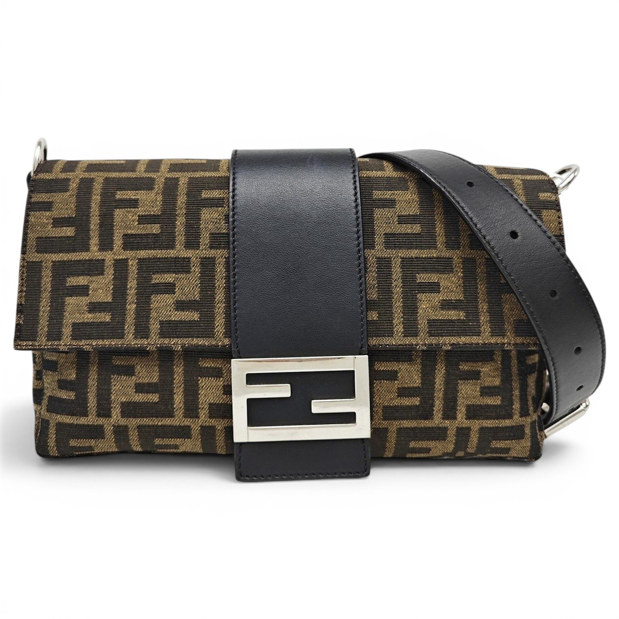 Baguette cloth handbag