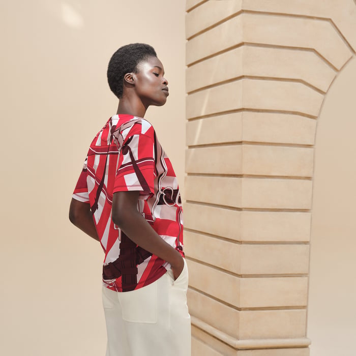 Rouge Écarlate "En Roue Libre" Maxi T-shirt