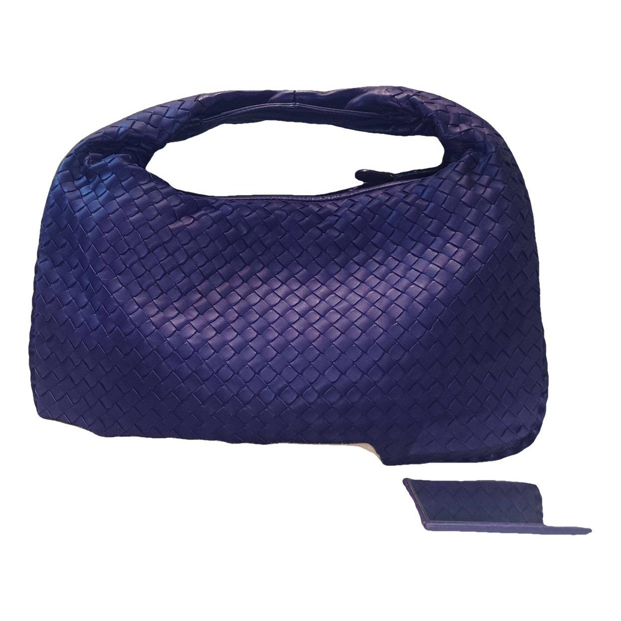 Veneta leather handbag