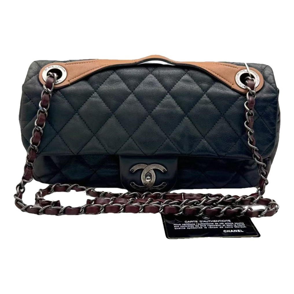 Timeless/Classique leather crossbody bag