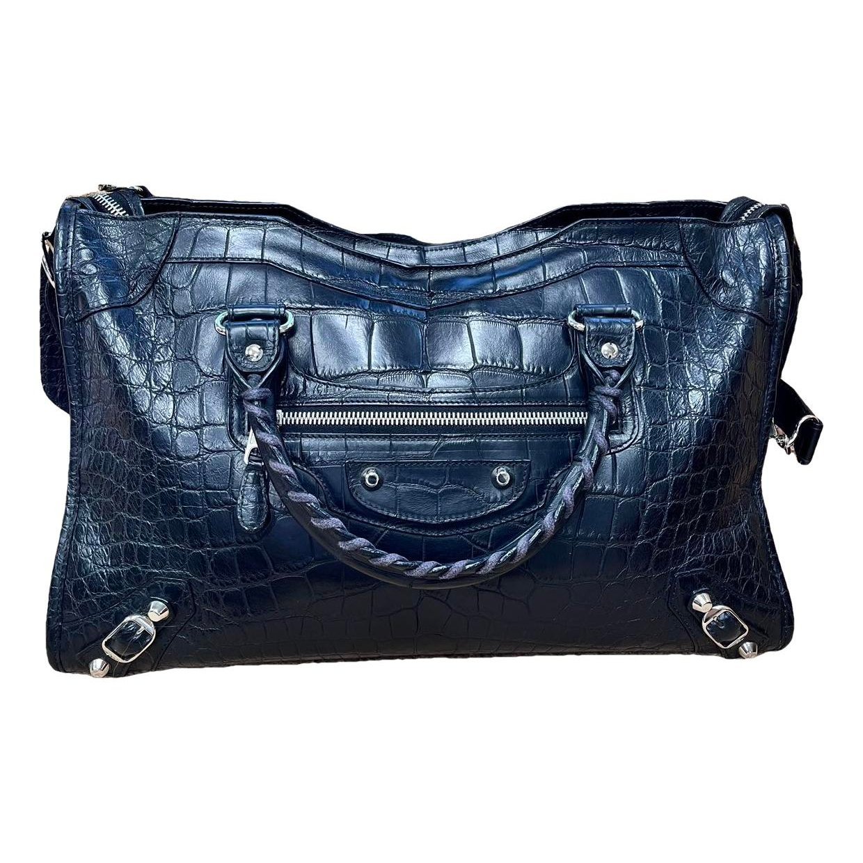 City leather crossbody bag