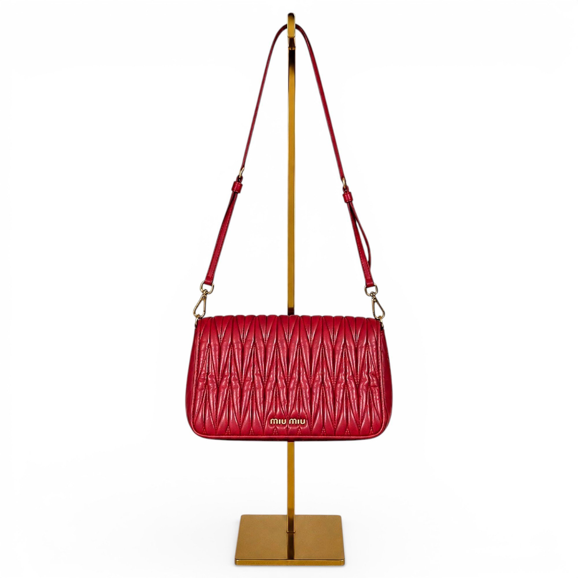 Matelassé leather handbag