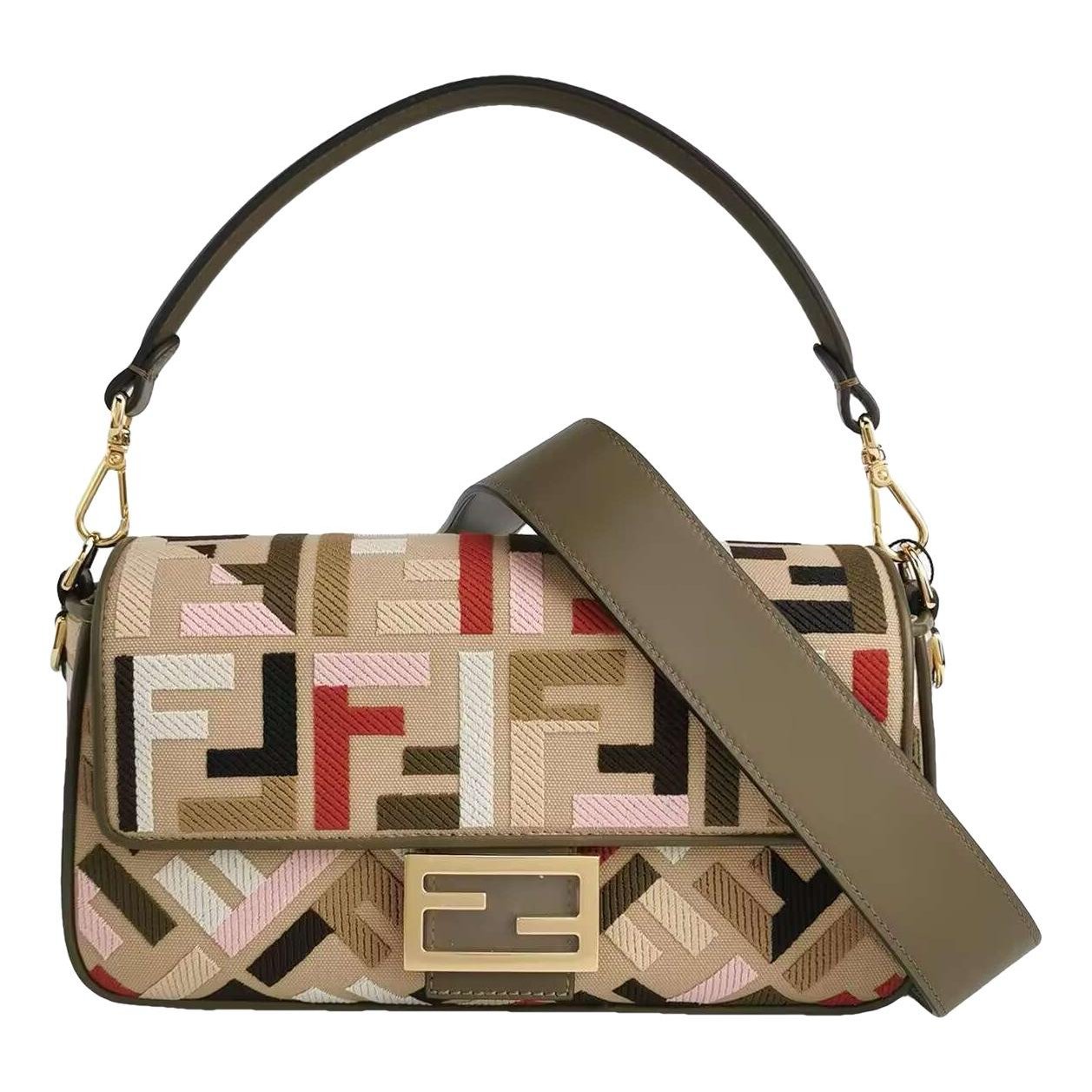 Baguette cloth handbag
