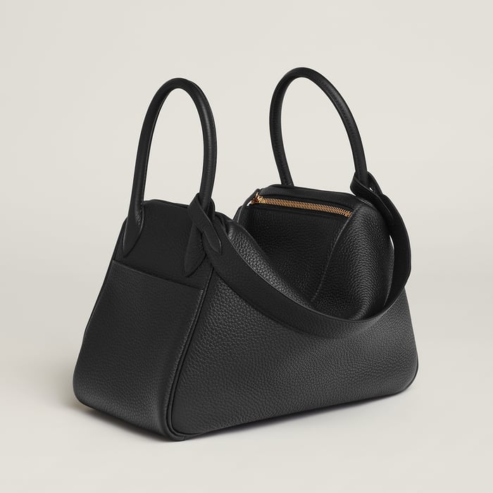 Noir Lindy 30 Bag