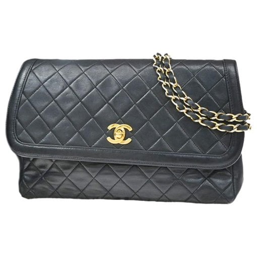 Chanel 22 leather handbag