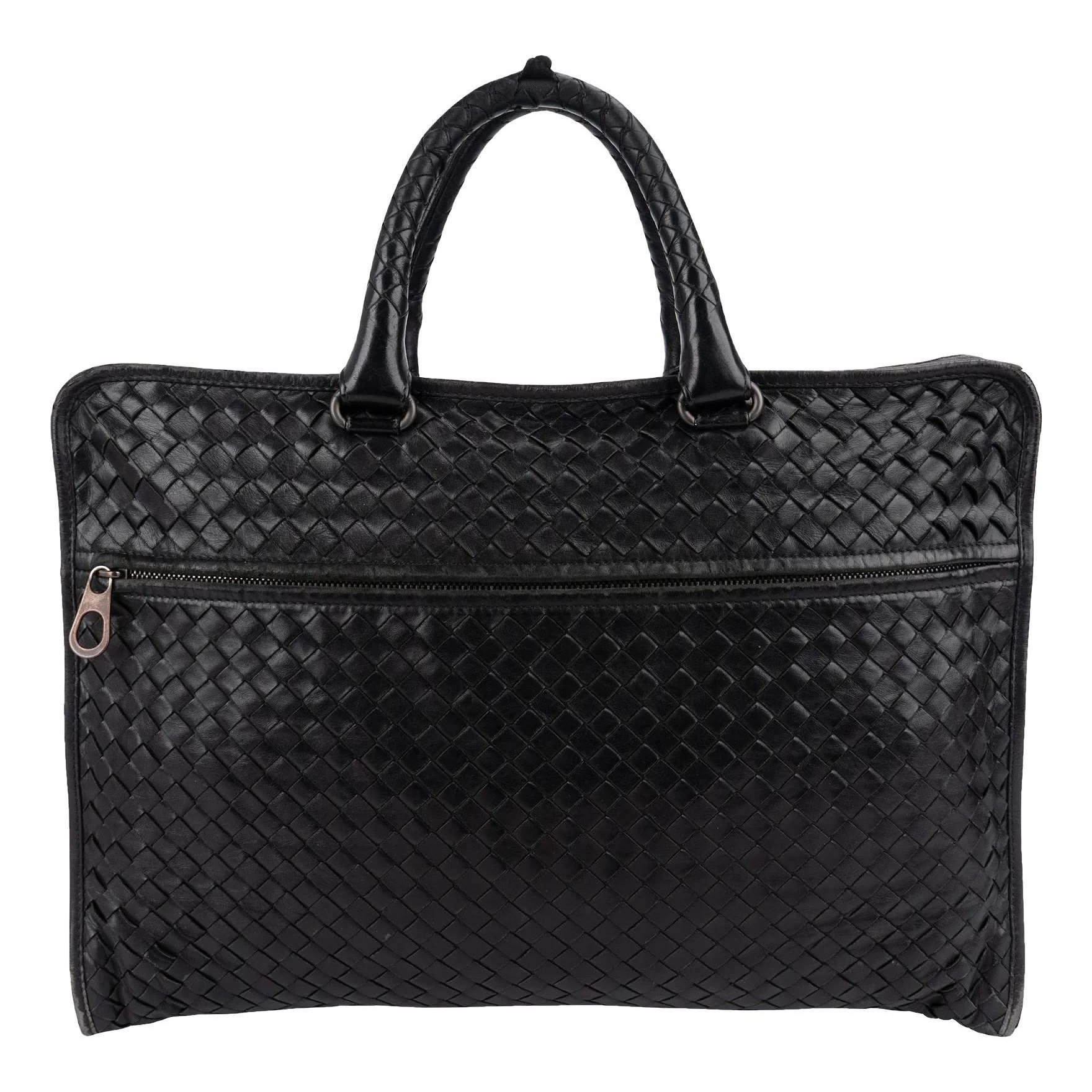 Veneta leather handbag