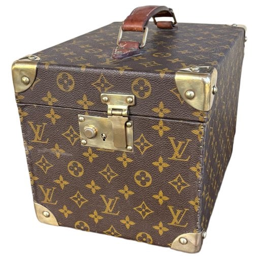 Nice vanity case