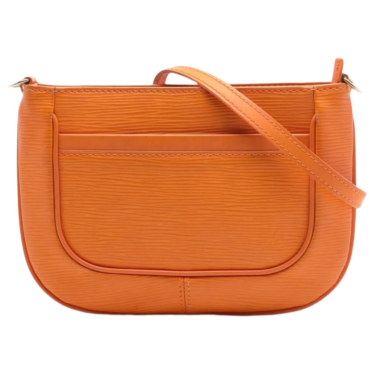 Sarvanga leather bag