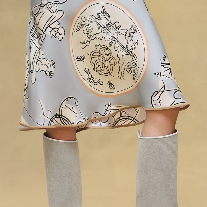 Gris Paruline "Ex-libris a Main Levee" Short-sleeve Twillaine Long Dress