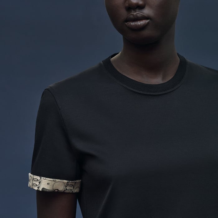 Noir Straight T-shirt