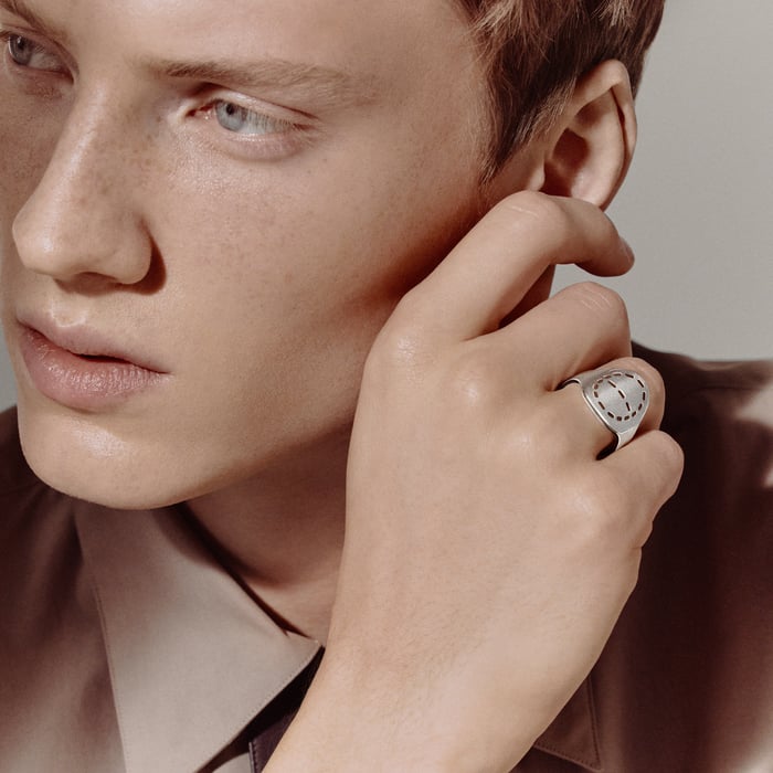 Sans Coloris Point Sellier Ring, Very Large Model