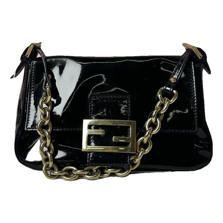 Baguette patent leather handbag