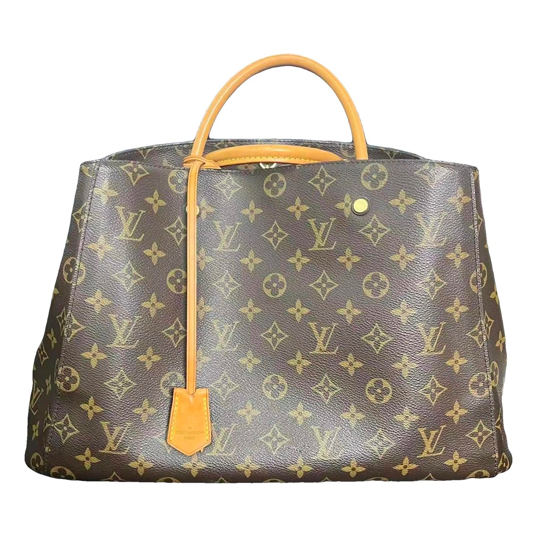 Montaigne vinyl handbag