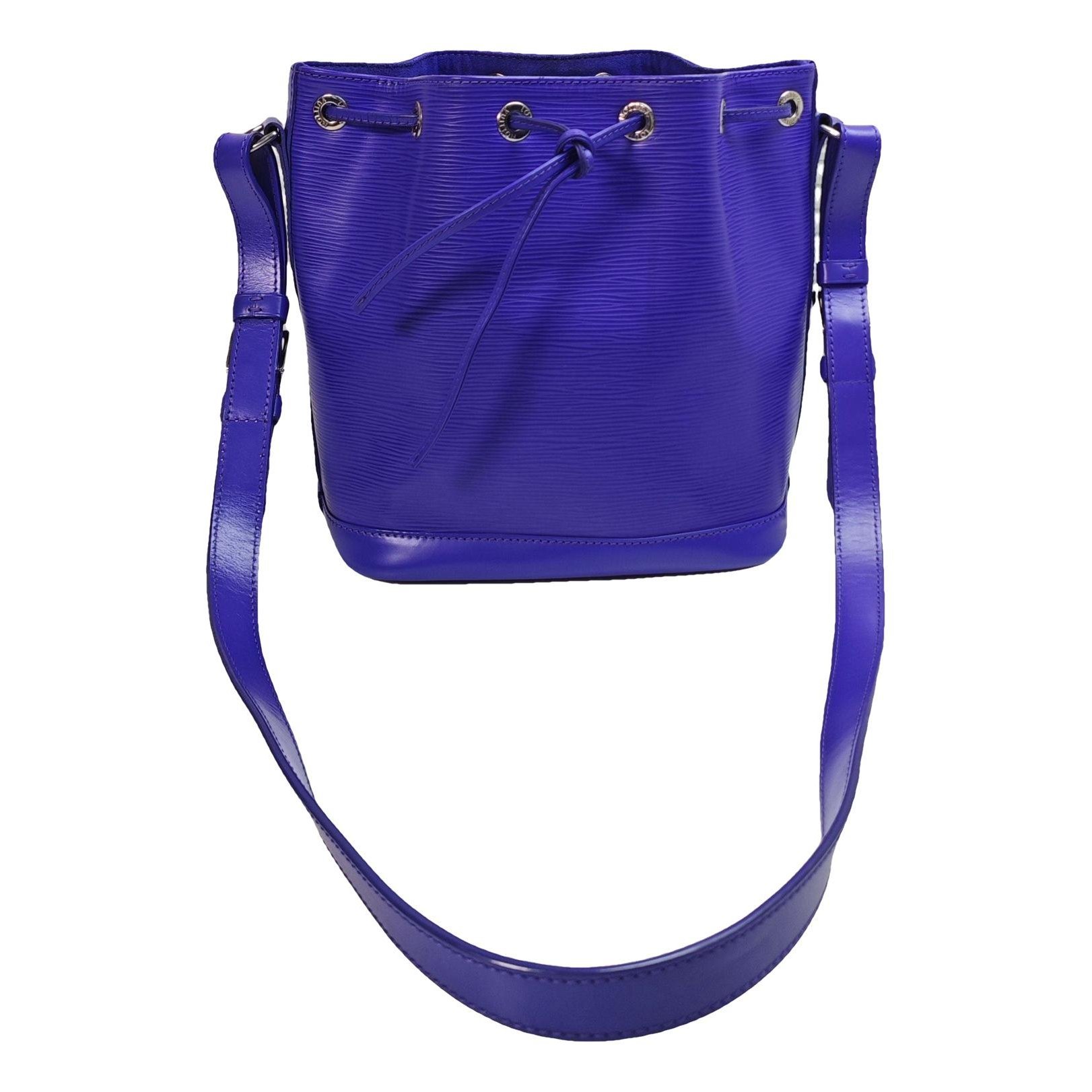 Nano Noé leather handbag