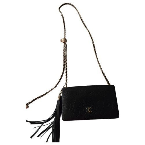 Wallet On Chain leather crossbody bag