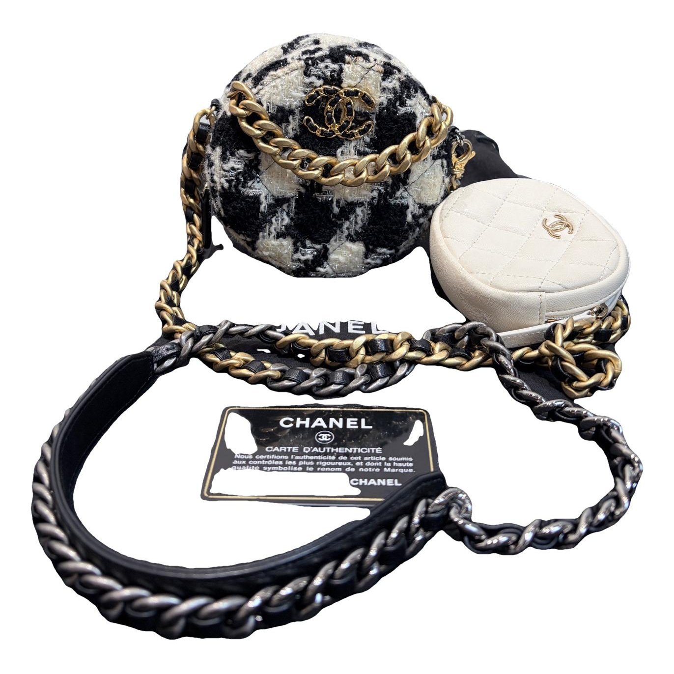 Chanel 19 leather handbag