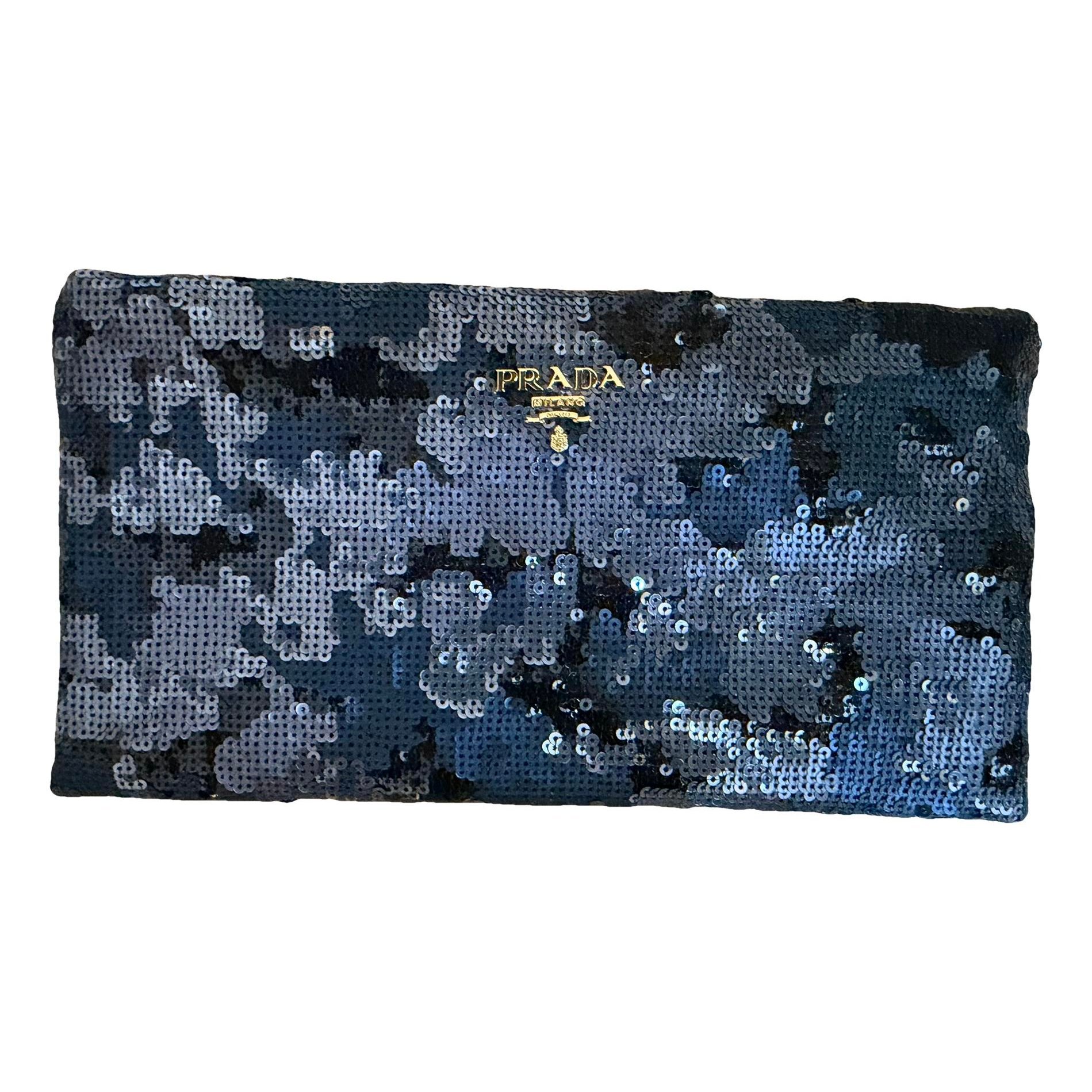 Glitter clutch bag
