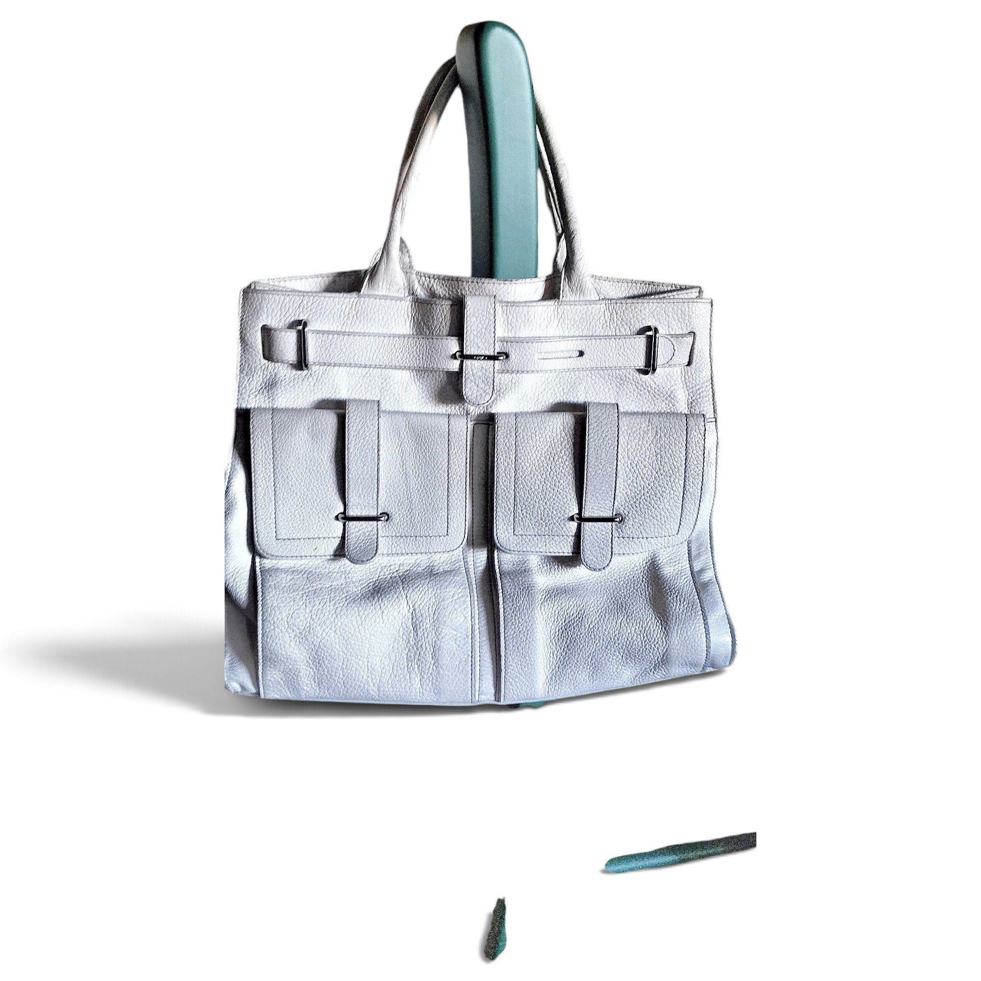 Leather tote