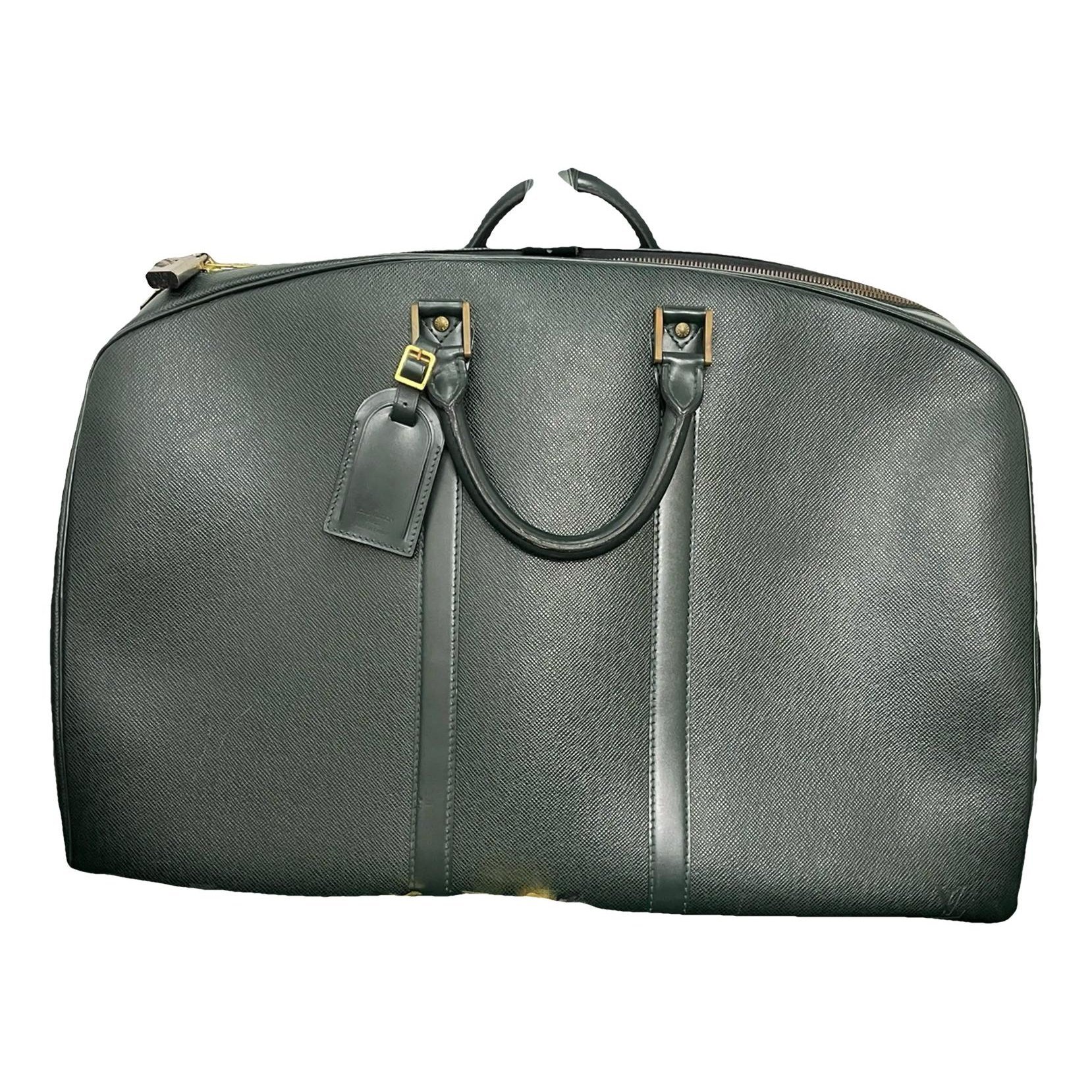 Helanga leather travel bag