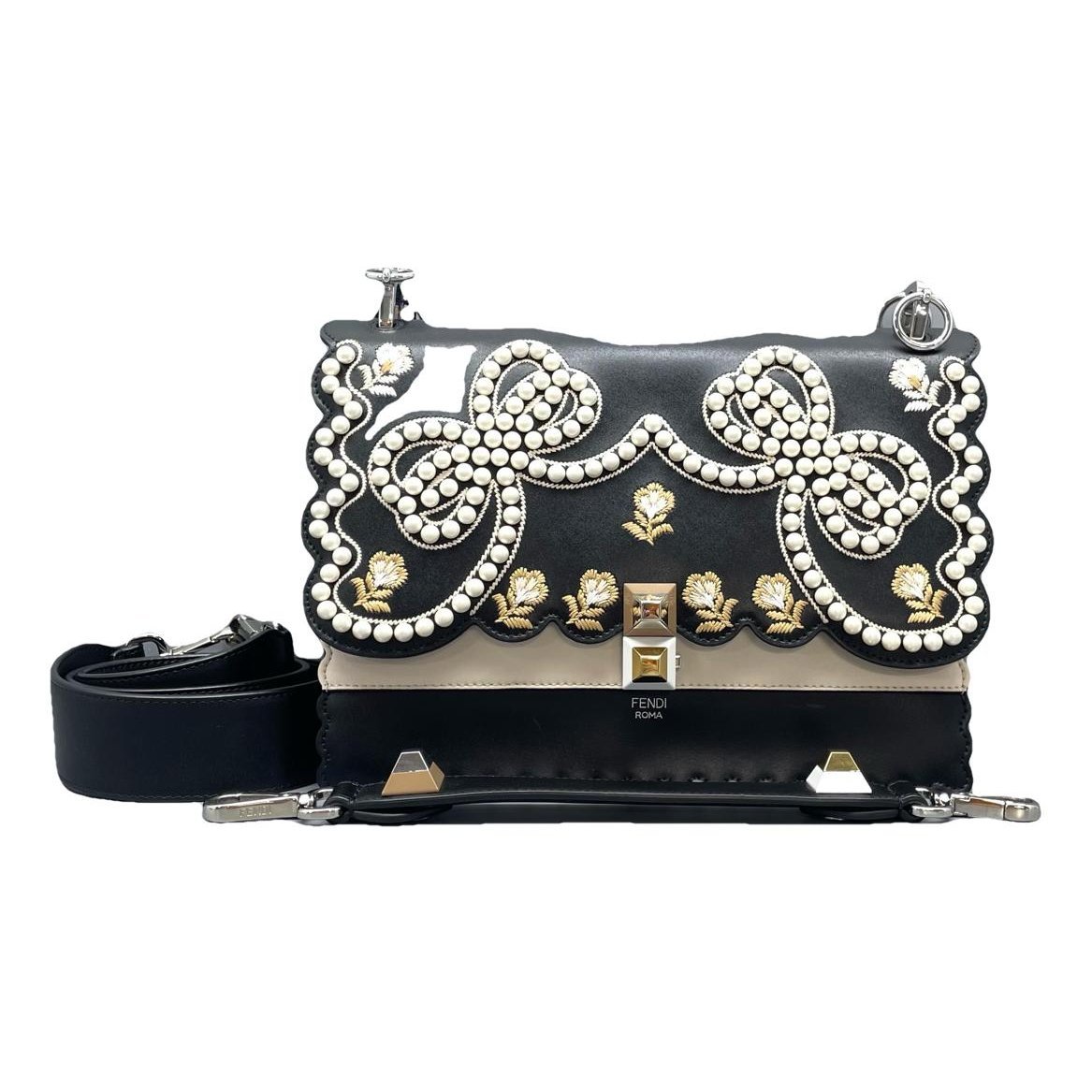Kan I leather handbag